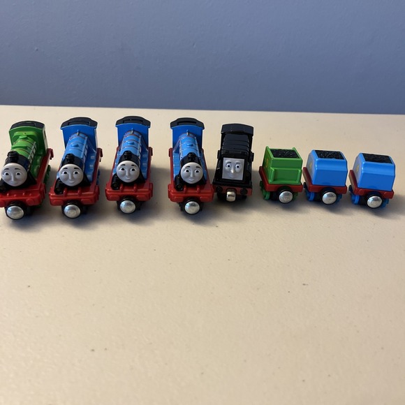 Lot Of  8 Thomas The Tank & Friends 2012 Metal Diecast Talking Trains Battery - Picture 1 of 11